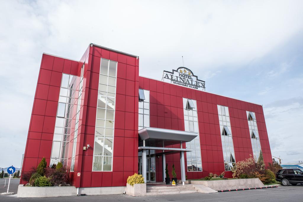 Hotel Alinalex - Paradisul Acvatic Braşov Eksteriør billede
